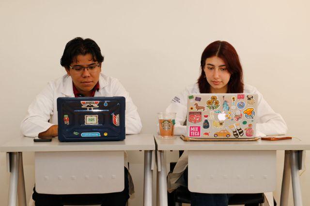Estudiantes de Ibero Puebla 