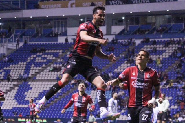 Inicia nueva era del Puebla con derrota 3-2 ante Atlas