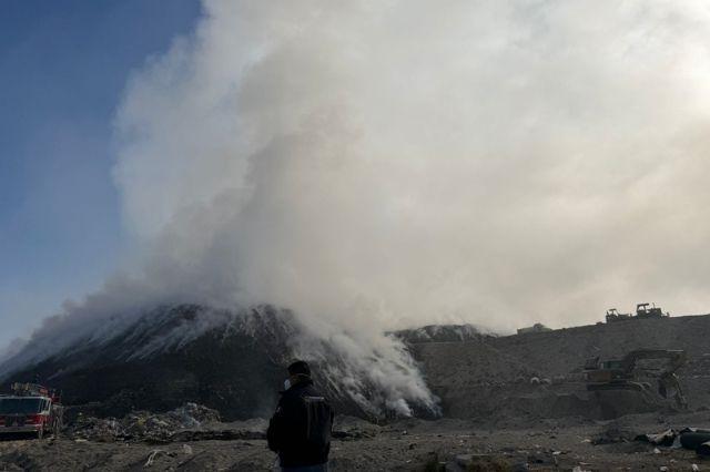 A 3 días del incendio en relleno de San José Chiapa, 70 % controlado