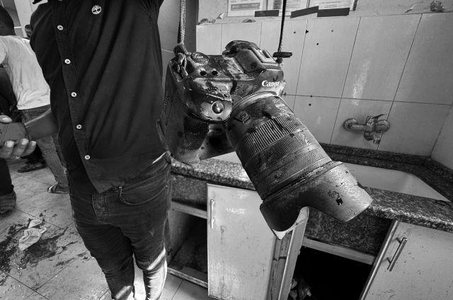 Cámara de periodista muerto en bombardeo