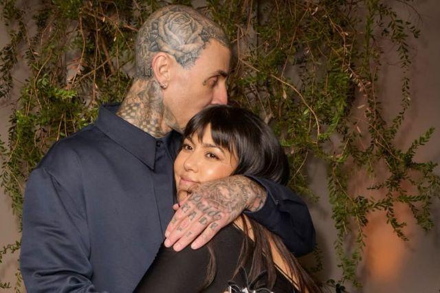 Kourtney Kardashian enfrenta tensiones en su matrimonio con Travis Barker