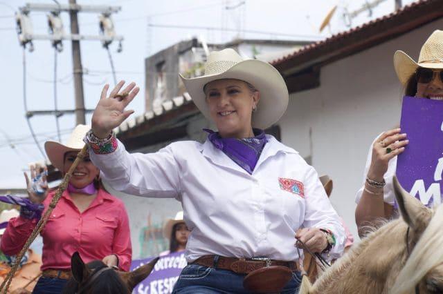 María de los Ángeles Ballesteros, diputada federal