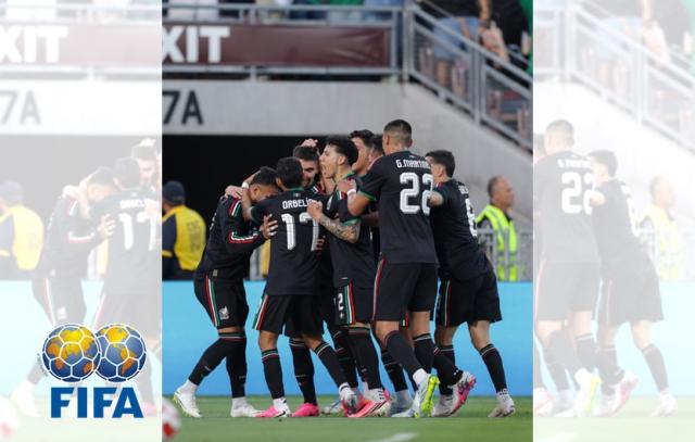 Vega, Orbelín y "Memote" celebrando un gol