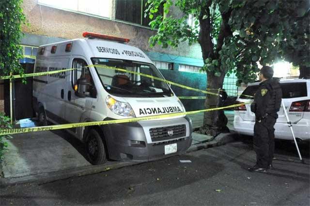 Peritos acudieron al lugar para tomar conocimiento de los hechos y trasladar el cadáver al anfiteatro correspondiente. Foto Cuartoscuro