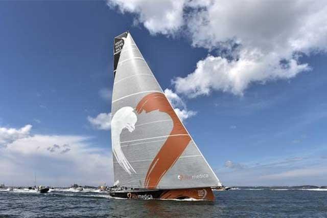 Bella vista, el velero triunfador dela etapa, de Polonia el AVIMEDICA TEAM navegando por los mares del norte