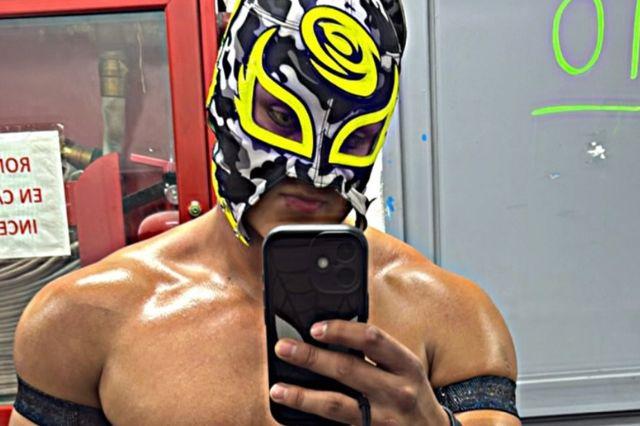 Lesión de Neón en la Arena México alerta al CMLL y a la afición | VIDEO