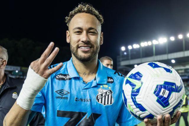 Neymar renueva con Santos y se queda hasta diciembre de 2026
