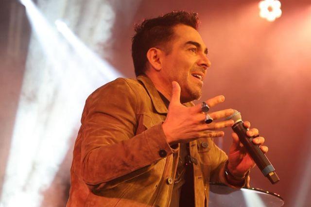 Omar Chaparro presenta “Inesperado” y define su voz en su nuevo disco