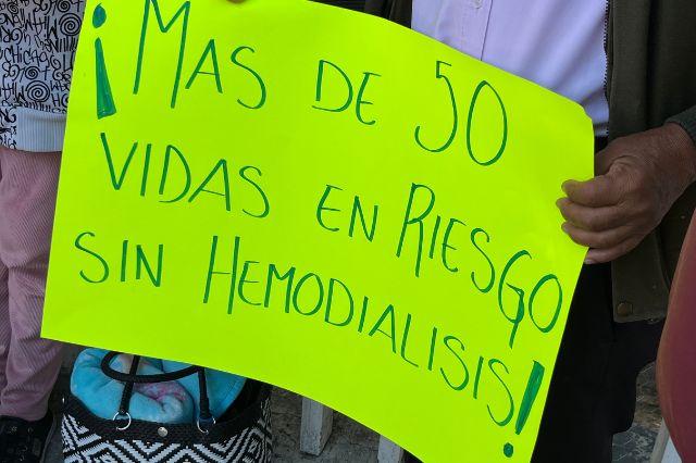 Pacientes de hemodiálisis en Tehuacán continúan sin recibir atención