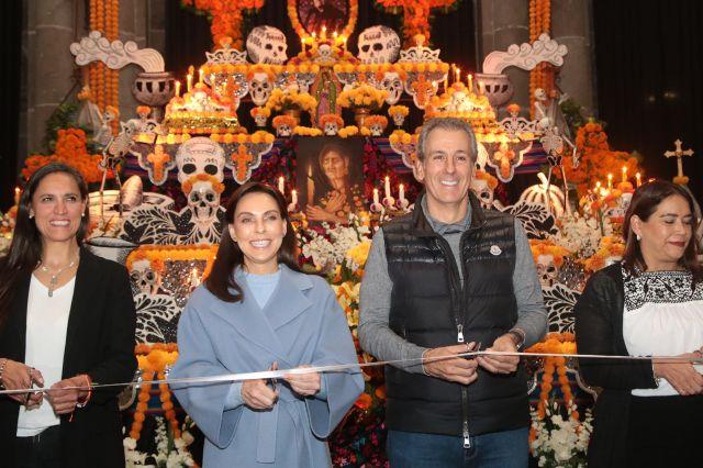 Pepe Chedraui en la inauguración del Corredor de Ofrendas en el Centro Histórico