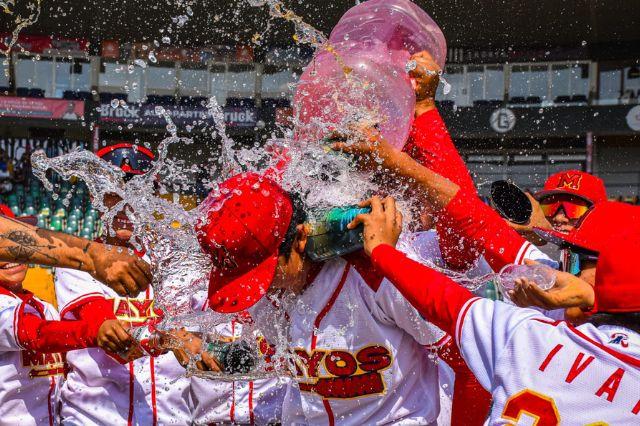 Pericos firma a Matías Morales en el sexto día de la Copa Periquitos