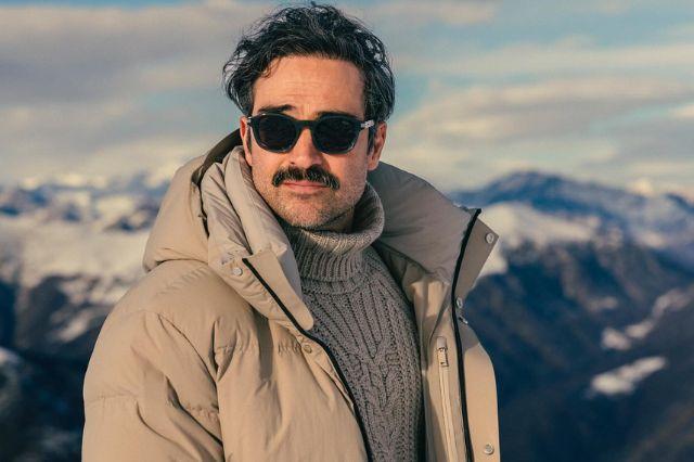 Poncho Herrera denuncia robo en el AICM tras viaje familiar