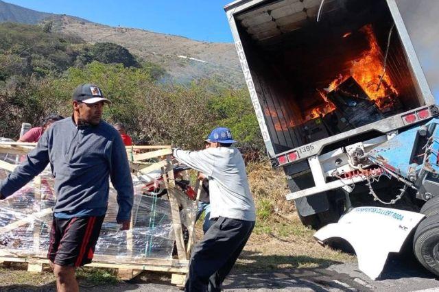 Rapiña en autopista Puebla-Orizaba