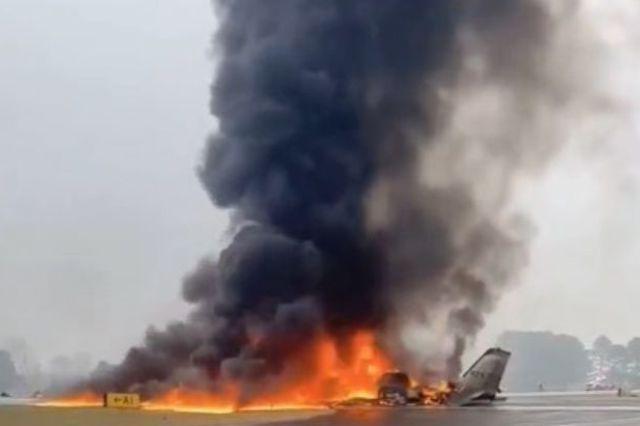 incendio por avión estrellado 