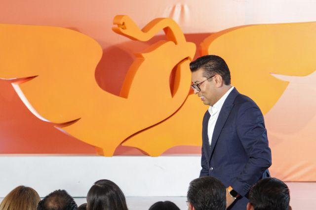 Senador Néstor Camarillo con logo de Movimiento Ciudadano 
