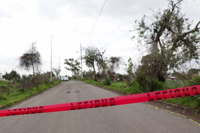 cinta de policía en carretera 
