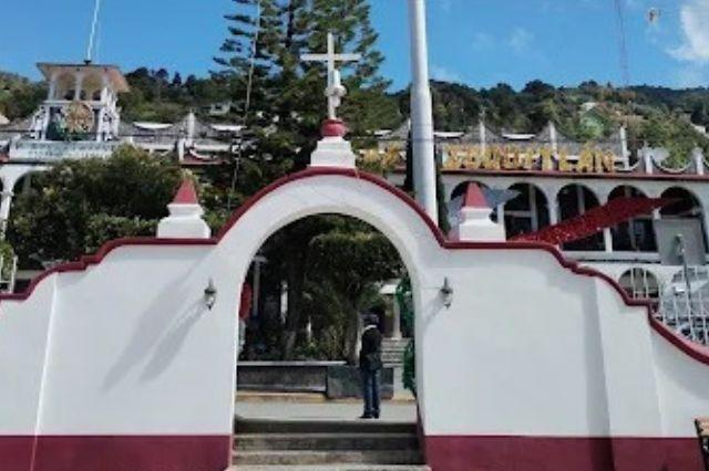 Quejas por bocinas de misa dominical dividen a Zoquitlán