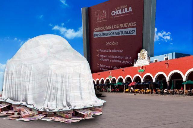 Imagen ilustrativa de un vehículo tapado frente al Ayuntamiento de San Pedro Cholula