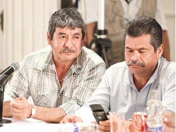 Rubén Núñez, dirigente de la CNTE (izquierda), es de los mayores opositores a la Reforma Educativa