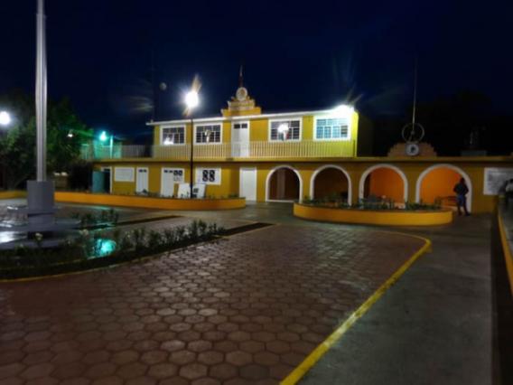 Localidad Teacalco de Dorantes, Huaquechula.- Remodelación de la Plaza Principal.