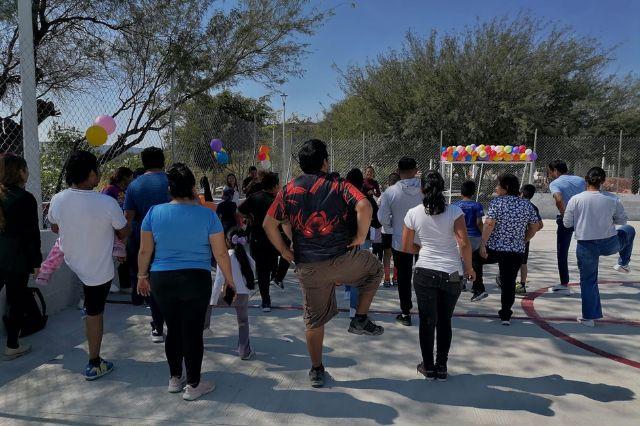 Tehuacán estrena canchas rehabilitadas para deporte comunitario