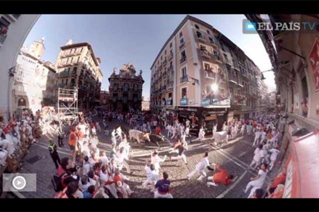 Encierro de San Fermín en vista de “fish eye”, lente gran angular