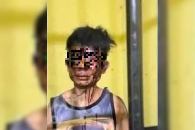 Presuntos ladrones que están retenidos por la población de Tepatlaxco