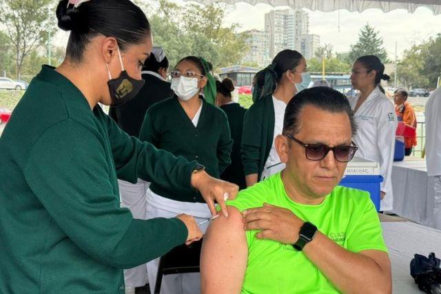 Durante la jornada de vacunación que se llevó a cabo en la UNAM (Imagen ilustrativa)