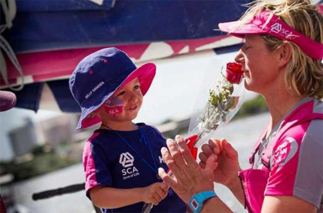 Amor es “volver a ver a mami, después de tres semanas en el mar”