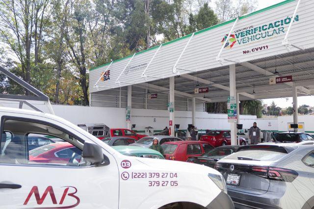 ¿Quiénes deben verificar su auto en Puebla antes de terminar 2025?
