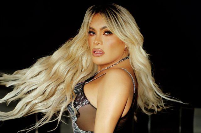 Wendy Guevara sufre desvanecimiento tras cirugía estética