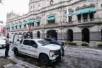 Elementos de la Guardia Nacional frente al Palacio Municipal de Puebla 