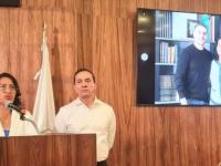 En la gráfica, frente al atril, Abelina López, alcaldesa de Acapulco y el coronel Eduardo Arturo Bailleres Mendoza