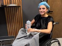 Aislinn Derbez enfrenta duelo y cirugía tras muerte de su madre