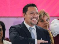 Al centro en honores a la Bandera, el diputado Andrés Villegas Mendoza