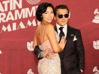 Ángela Aguilar y Christian Nodal reparten juguetes en Zacatecas