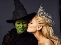 Ariana Grande y Cynthia Erivo desatan debate por sus interacciones en alfombras rojas