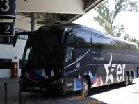Autobus Estrella Roja en un anden en Puebla