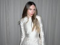 Belinda se salva de mostrar de más en pleno concierto y así responde