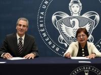 José Chedraui y Lilia Cedillo en firma de convenio 