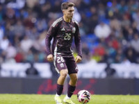 Cae jugador mexicano en partido de Champions League