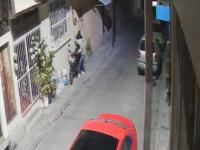 Cámaras captan robo de motocicleta frente a casa en Izúcar
