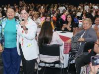Celina Peña en evento multitudinario de mujeres