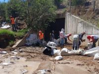 Trabajadores realizando obras en drenaje de Chiltepeque