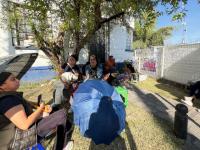Comerciantes acampan 