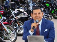 Alejandro Armenta, gobernador de Puebla / moticicletas