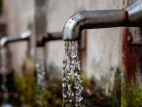 Cortan agua