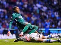 Cruz Azul confirma fractura de Kevin Mier y pide sanción a Carrasquilla