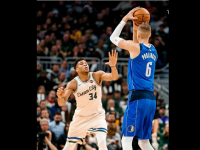 Foto / @dallasmavs