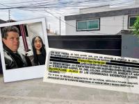 Nazario Ramírez y Anallely López con casa al fondo y documento 